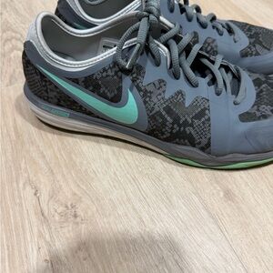 Nike women’s Gray Running Shoes with Mint Swoosh